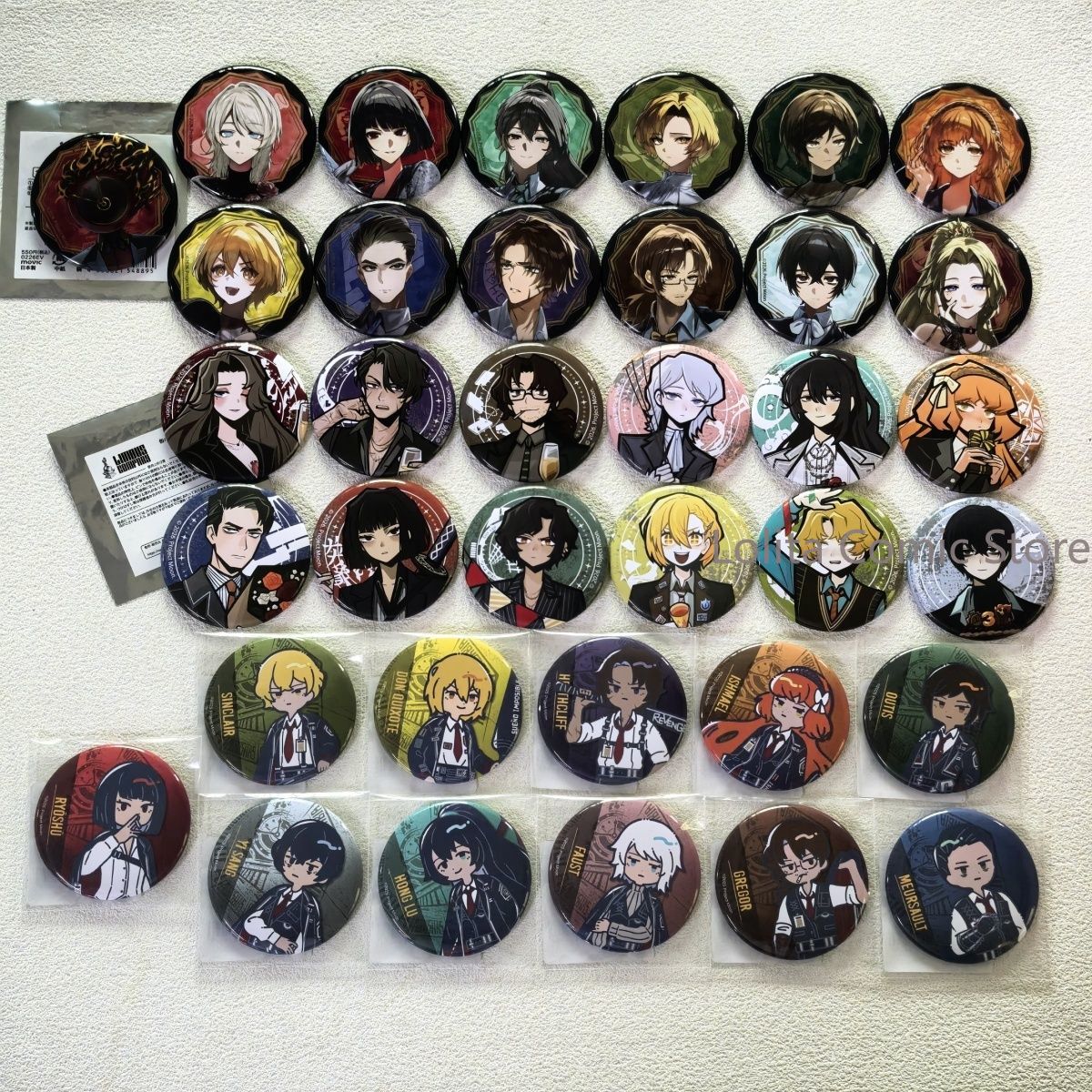 Anime Merchandise In Japanese - 公式日本製品 リンバスカンパニー ドンキホーテ まねきねこ カラオケ缶バッジ ブローチ